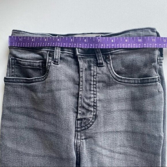 Everlane | High-Rise Slim Straight Cigarette Ankle | Washed Black - Picture 7 of 9